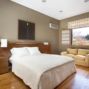 Casa Sur - 400 M From The Park At Elegant Neighbourhood In , Mendoza Argentina